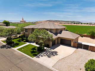 3134 S 355  W Washington, UT 84780 home for sale, MLS#25-260807 - Erika Rogers Photo 4