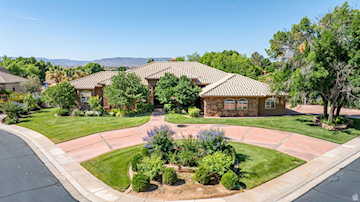 1287 W Bloomington #7 St George, UT 84790 home for sale, MLS#25-265789 - Erika Rogers Photo 2