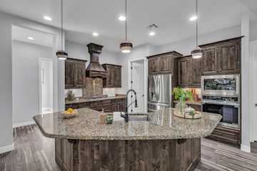 587 E Amiata Way Washington, UT 84780 home for sale, MLS#25-265791 - Erika Rogers Photo 2