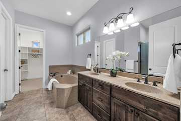 587 E Amiata Way Washington, UT 84780 home for sale, MLS#25-265791 - Erika Rogers Photo 5