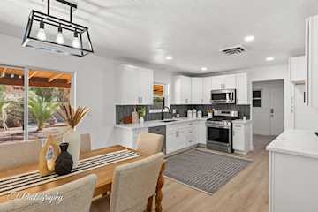 592 N 1050  W St George, UT 84770 home for sale, MLS#25-265800 - Erika Rogers Photo 4