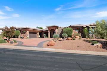 2082 W Long Sky DR St George, UT 84770 home for sale, MLS#25-265859 - Erika Rogers Photo 4