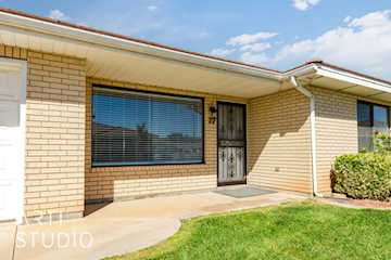 1175 E 900 ST S #22 St George, UT 84790 home for sale, MLS#25-265423 - Erika Rogers Photo 5