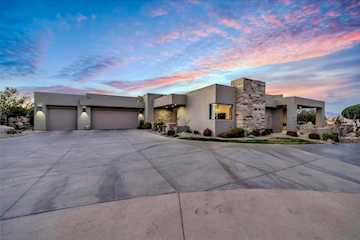 2040 S Pinnacle CIR St George, UT 84790 home for sale, MLS#25-259834 - Erika Rogers Photo 3