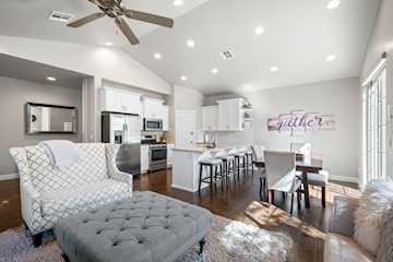 1888 Holiday LN Washington, UT 84780 home for sale, MLS#25-266006 - Erika Rogers Photo 4