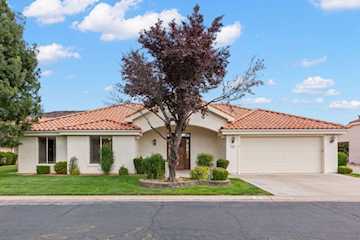 1165 W Indian Hills DR #251 St George, UT 84770 home for sale, MLS#25-265472 - Erika Rogers Photo 3