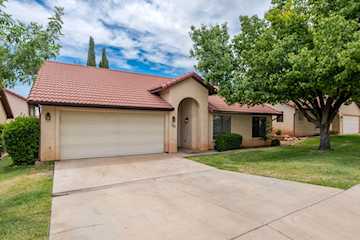 301 S 1200 E #89 St George, UT 84790 home for sale, MLS#25-263793 - Erika Rogers Photo 3