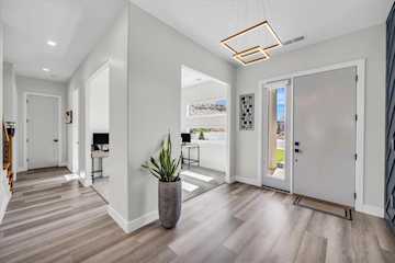 3539 S Marietta DR St George, UT 84790 home for sale, MLS#25-266086 - Erika Rogers Photo 2