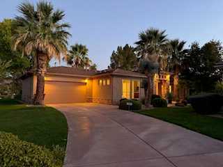 2005 W Monterey DR St George, UT 84770 home for sale, MLS#25-266067 - Erika Rogers Photo 3