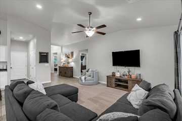 1113 E 3685  S Washington, UT 84780 home for sale, MLS#25-266227 - Erika Rogers Photo 5