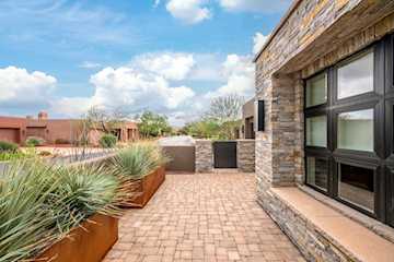 2085 N Tuweap DR #32 St George, UT 84770 home for sale, MLS#25-266084 - Erika Rogers Photo 3