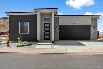 1071 E Coyote Crest DR Washington, UT 84780 home for sale, MLS#25-266155 - Erika Rogers Photo 2