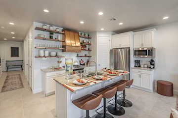 5031 N Escapes DR St George, UT 84770 home for sale, MLS#25-266347 - Erika Rogers Photo 4