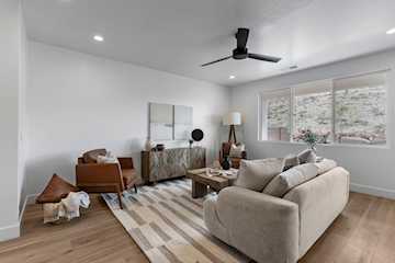 943 E Coyote Crest DR Washington, UT 84780 home for sale, MLS#25-266157 - Erika Rogers Photo 4