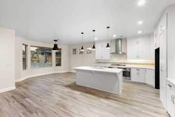 3033 Gentry LN St George, UT 84790 home for sale, MLS#25-263670 - Erika Rogers Photo 5