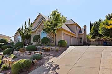 1253 W Lexington ST Washington, UT 84780 home for sale, MLS#25-266497 - Erika Rogers Photo 2