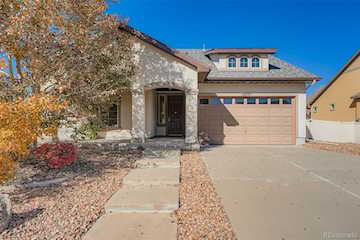 19523 E 54th Fairways Villas Experience Resort-Style Living in Fairway Villas 55+ CommunityDiscover this beautifully upgraded... Denver Denver CO 80249 4457167 home for sale $540,000 4457167 Photo 2