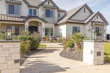 2928 S Farmland DR Washington, UT 84780 home for sale, MLS#25-266747 - Erika Rogers Photo 5