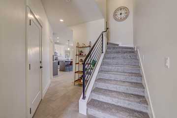 1301 E Vista Roja Place Washington, UT 84780 home for sale, MLS#25-266758 - Erika Rogers Photo 3