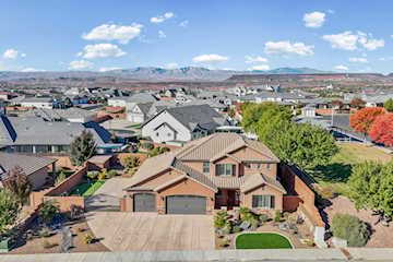 994 S 1740  E St George, UT 84790 home for sale, MLS#25-266765 - Erika Rogers Photo 4