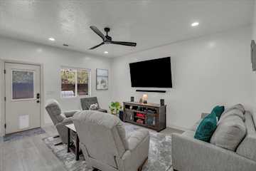 355 W 200  S #139 Washington, UT 84780 home for sale, MLS#25-266776 - Erika Rogers Photo 3