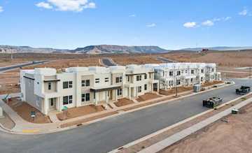 909 W Boxthorn DR #1425 St George, UT 84790 home for sale, MLS#25-266787 - Erika Rogers Photo 3