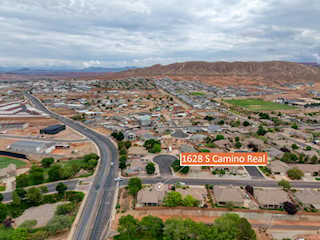 1628 S Camino Real Washington, UT 84780 home for sale, MLS#25-266809 - Erika Rogers Photo 4