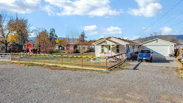 245 N 200  W Monroe, UT 84754 home for sale, MLS#25-266822 - Erika Rogers Photo 2