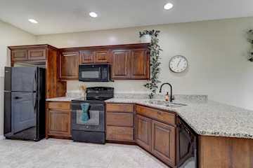 370 W Buena Vista Blvd #55 Washington, UT 84780 home for sale, MLS#25-266827 - Erika Rogers Photo 4
