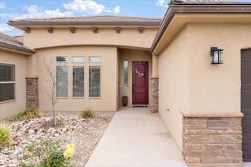 2866 E Carmine DR St George, UT 84790 home for sale, MLS#25-266829 - Erika Rogers Photo 4