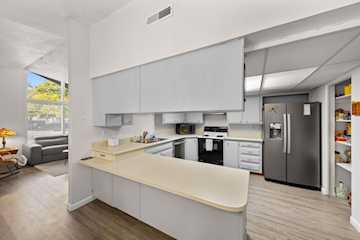 55 E 700 S #8 St George, UT 84770 home for sale, MLS#25-266873 - Erika Rogers Photo 3