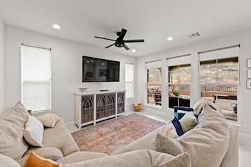 2388 E Cascada Way Washington, UT 84780 home for sale, MLS#25-266878 - Erika Rogers Photo 3