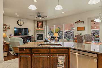 204 N 1280 ST W St George, UT 84770 home for sale, MLS#25-266901 - Erika Rogers Photo 5