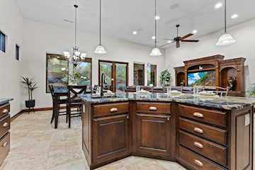 2090 N Tuweap DR #15 St George, UT 84770 home for sale, MLS#25-266909 - Erika Rogers Photo 5