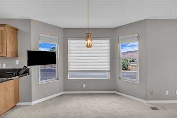 639 W Uxbridge CIR St George, UT 84770 home for sale, MLS#25-265999 - Erika Rogers Photo 5