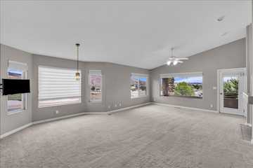 639 W Uxbridge CIR St George, UT 84770 home for sale, MLS#25-265999 - Erika Rogers Photo 3