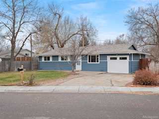 1035 6th St Berthoud Welcome to 1035 6th Street, a fully renovated 3-bed, 1.5-bath home located just a short walk from... Berthoud Larimer CO 80513 3856588 home for sale $534,999 3856588 Photo 3