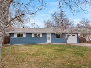1035 6th St Berthoud Welcome to 1035 6th Street, a fully renovated 3-bed, 1.5-bath home located just a short walk from... Berthoud Larimer CO 80513 3856588 home for sale $534,999 3856588 Photo 4