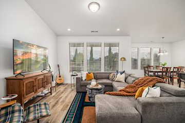 233 W Green Jade DR Washington, UT 84780 home for sale, MLS#25-266990 - Erika Rogers Photo 3