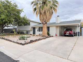 948 N 2050 E CIR St George, UT 84770 home for sale, MLS#25-266942 - Erika Rogers Photo 2