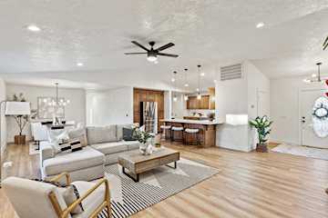 3360 S Chaparral DR St George, UT 84790 home for sale, MLS#25-267104 - Erika Rogers Photo 5