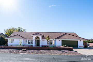 1657 W Ute RD St George, UT 84790 home for sale, MLS#25-267110 - Erika Rogers Photo 2