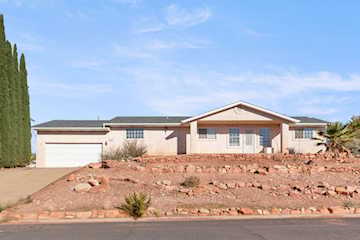 711 E Scenic Dr  N Washington, UT 84780 home for sale, MLS#25-267109 - Erika Rogers Photo 3