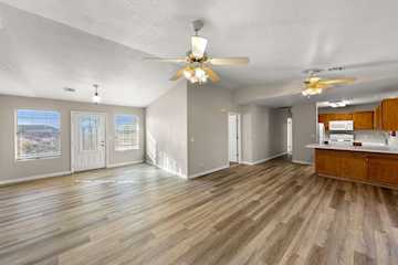 711 E Scenic Dr  N Washington, UT 84780 home for sale, MLS#25-267109 - Erika Rogers Photo 5