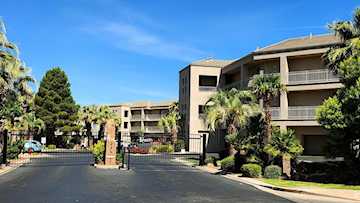 225 N Country Lane #5 St George, UT 84770 condo for sale, MLS#25-262772 - Erika Rogers Photo 3