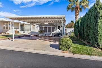 448 E Telegraph ST #87 Washington, UT 84780 home for sale, MLS#25-267219 - Erika Rogers Photo 2