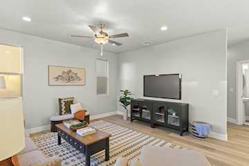 779 W 430  N Hurricane, UT 84737 home for sale, MLS#25-267247 - Erika Rogers Photo 4