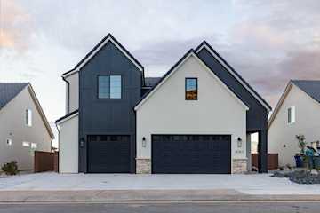 4063 E El Capitan Way St George, UT 84790 home for sale, MLS#25-267263 - Erika Rogers Photo 2