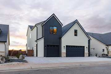 4063 E El Capitan Way St George, UT 84790 home for sale, MLS#25-267263 - Erika Rogers Photo 3