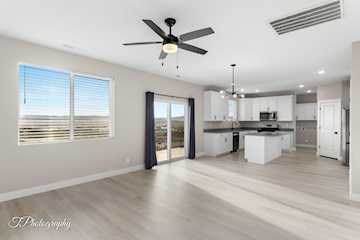 840 N Twin Lakes DR #431 St George, UT 84770 home for sale, MLS#25-267276 - Erika Rogers Photo 5